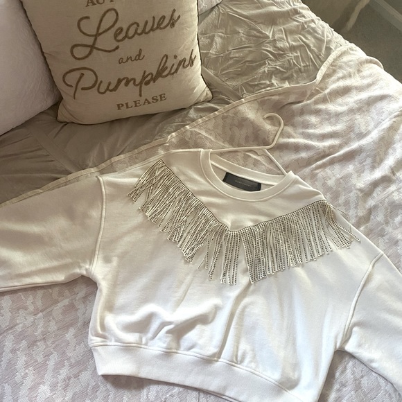 CODE X MODE cropped fringe white sweatshirt size XS, S, or Medium - Picture 2 of 6